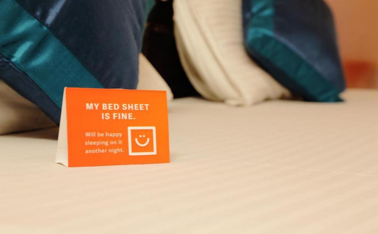 Fabexpress Heera Holiday Inn Calcutta Exteriör bild